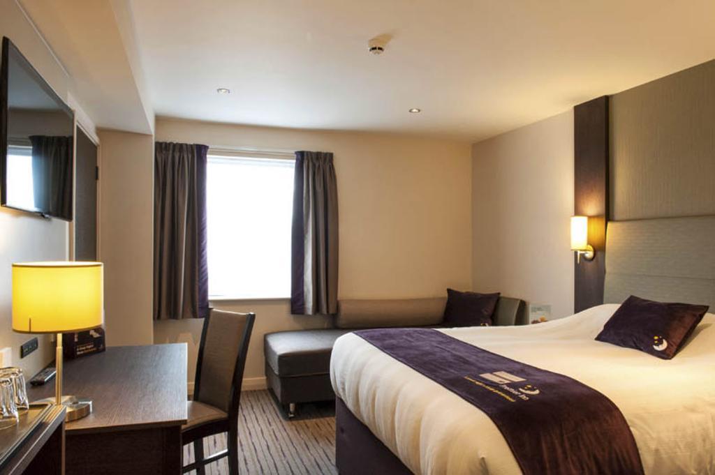 Premier Inn Dunfermline Habitación foto