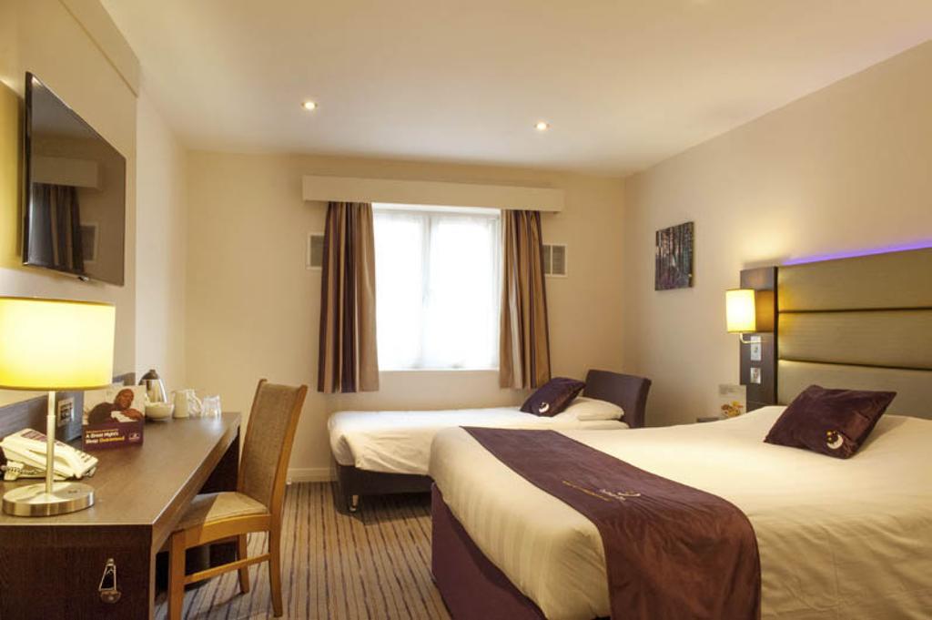 Premier Inn Dunfermline Habitación foto